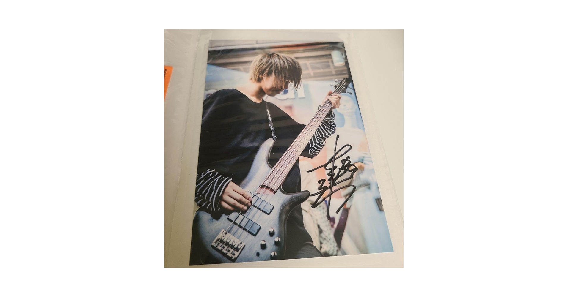 Amazon.co.jp: 直筆サイン入り Novelbright LIVE Photo 公式写真